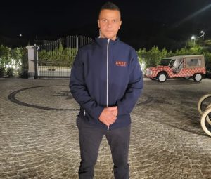 photo-2024-12-04-21-13-36-AVLpwRZJk3FoEZge