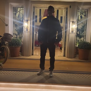 photo-2024-12-04-21-13-37-AwvM7VX91MsPgLe9